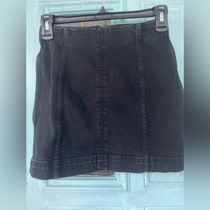Ladies wild Fable Black Zip up denim skirt size 00